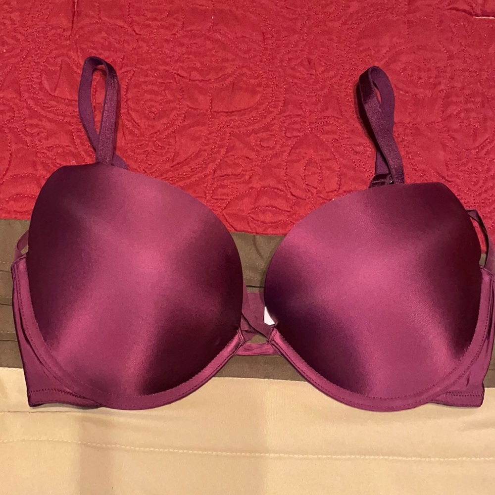 Victoria’s Secret criss cross push-up bra 34DD